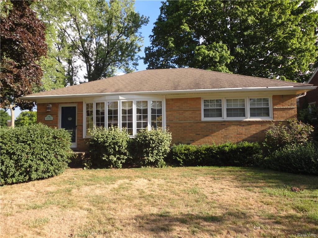 1796 E Maple Rd, Birmingham, MI 48009 photo 1