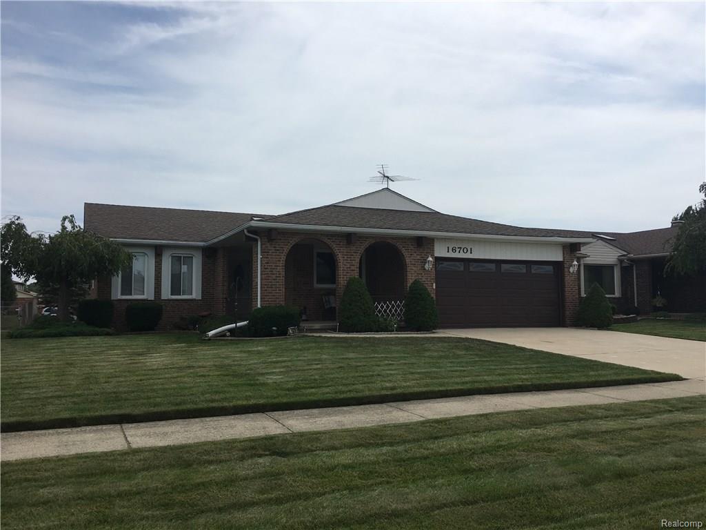 16701 Cascade Ct, Brownstown Twp, MI 48193 photo 1