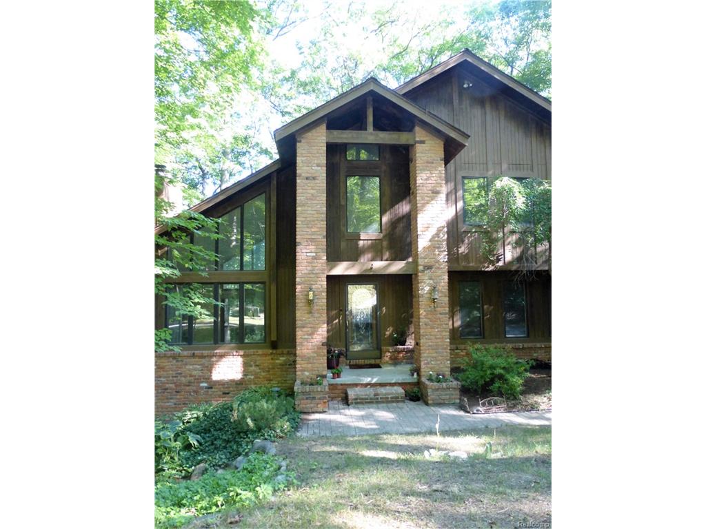 5010 Mohawk Ave, Clarkston, MI 48348 photo 1