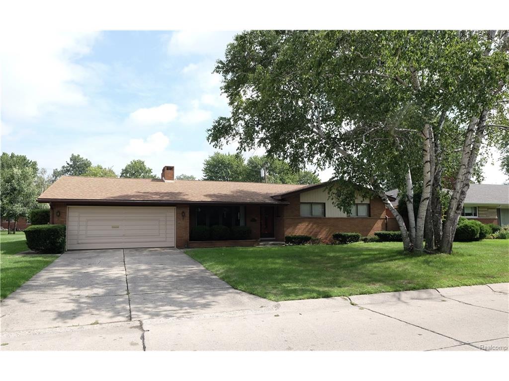 656 Fairford, Grosse Pointe, MI 48236 photo 1