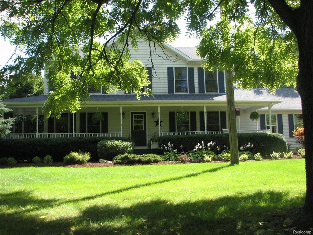 8756 Mcclements Rd, Brighton, MI 48114 photo 1