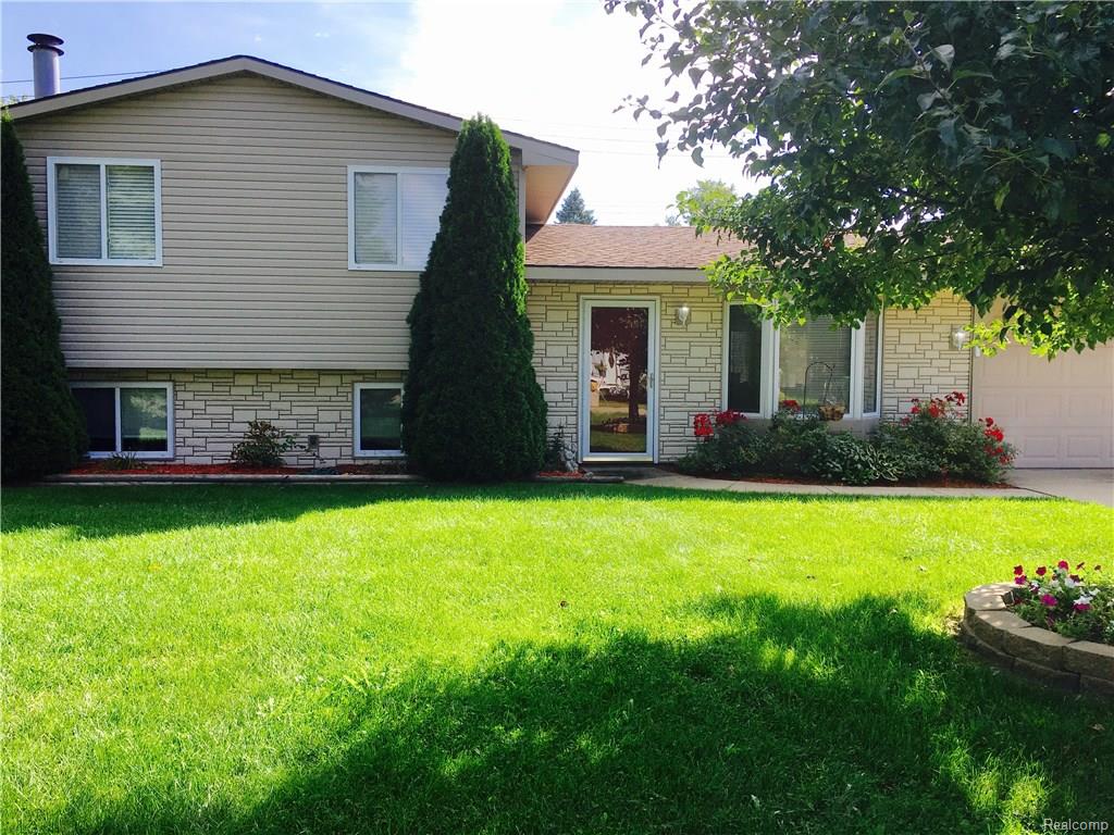 5092 Allingham, White Lake, MI 48383 photo 1