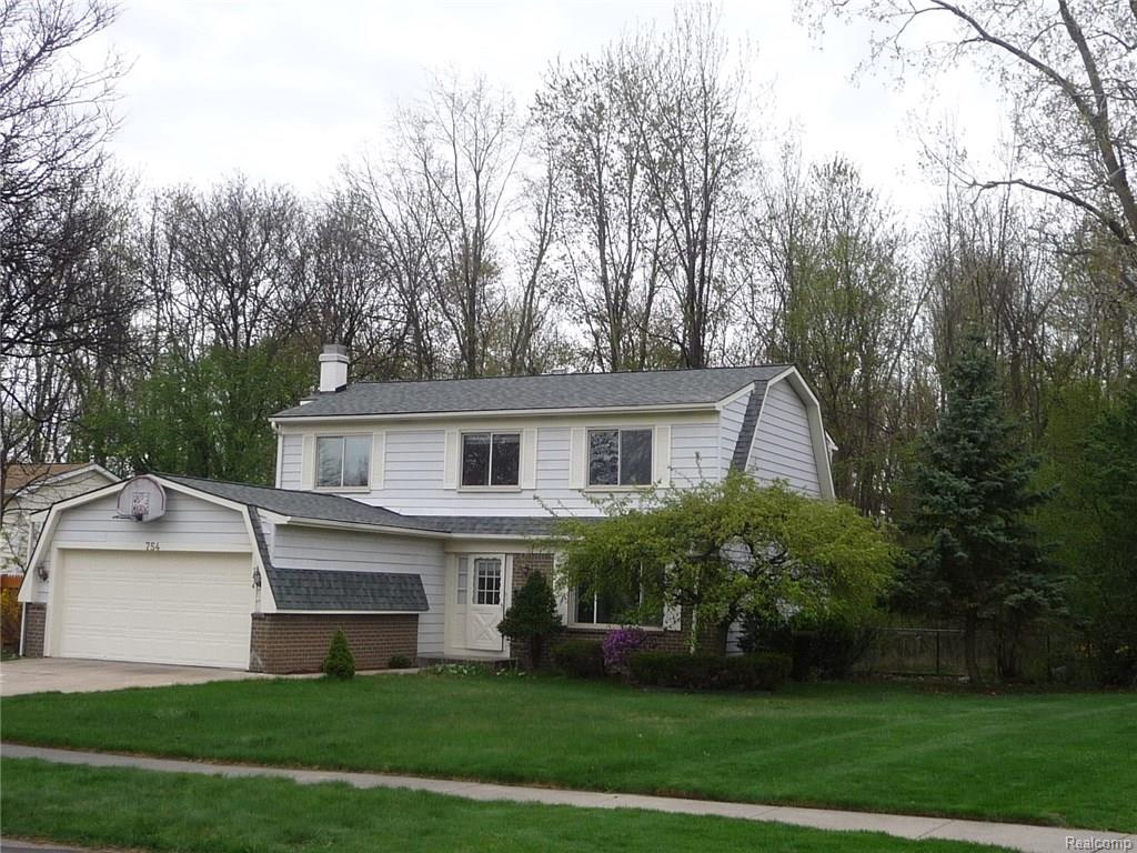 754 Barclay, Troy, MI 48085 photo 1