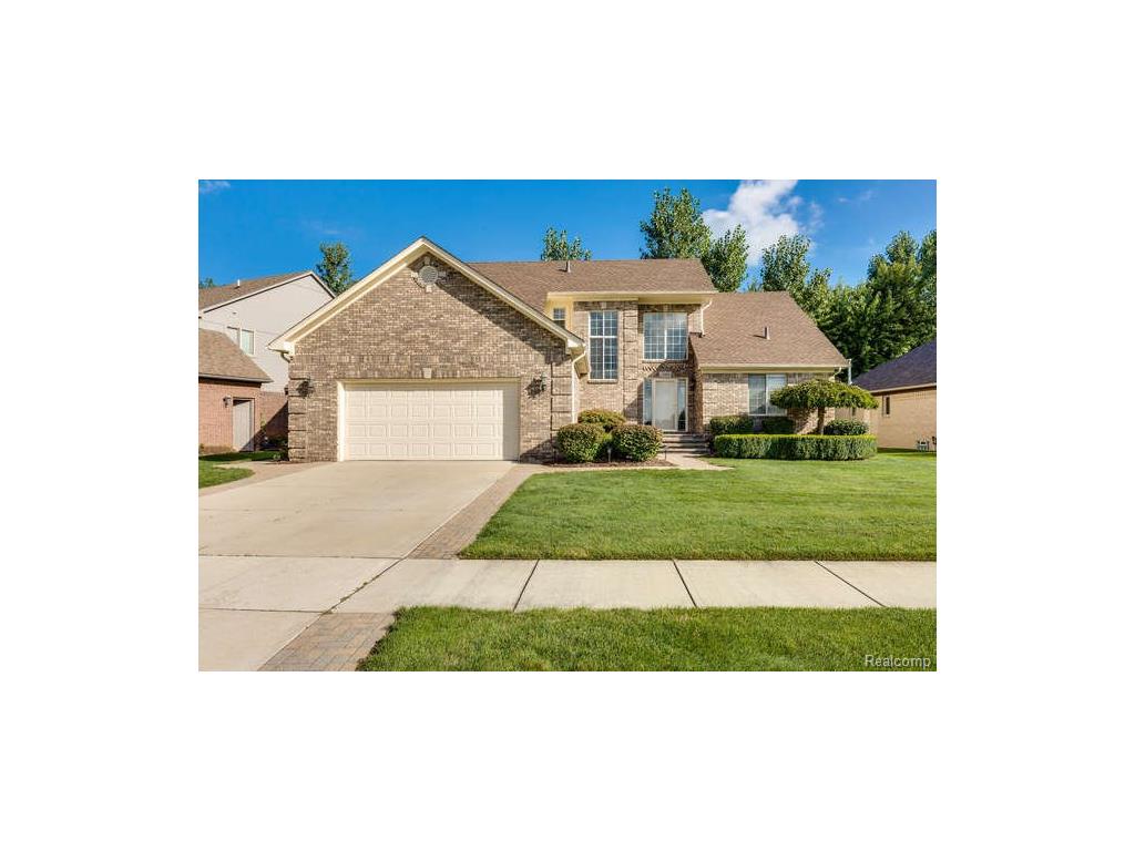 21267 Pine Cone, Macomb, MI 48042 photo 1