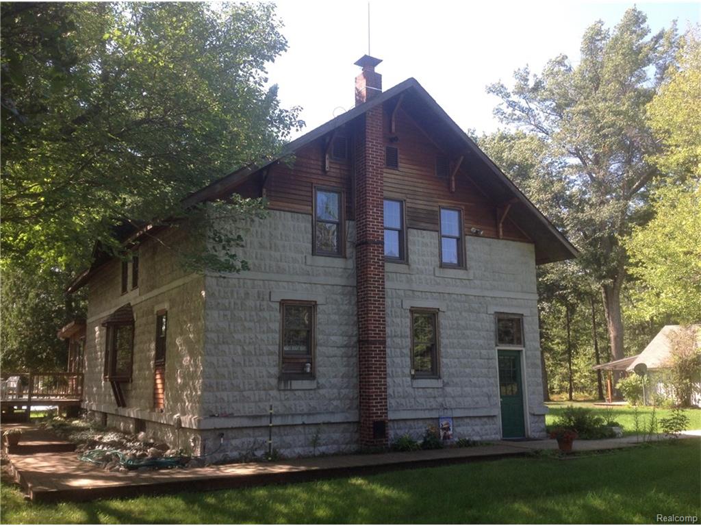 5307 Ruby Dr, Gladwin, MI 48624 photo 1