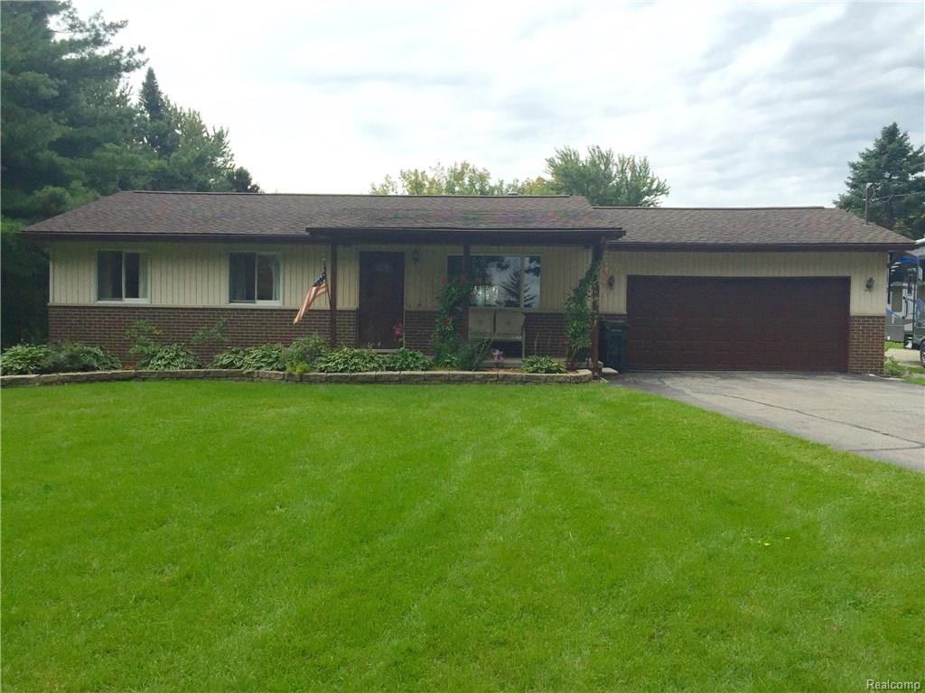 4308 Beck Rd, Genoa Twp, MI 48843 photo 1