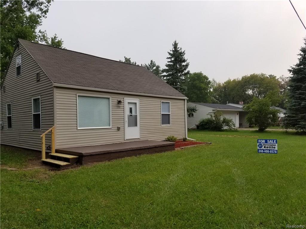 1287 Rae St, Mount Morris, MI 48458 photo 1
