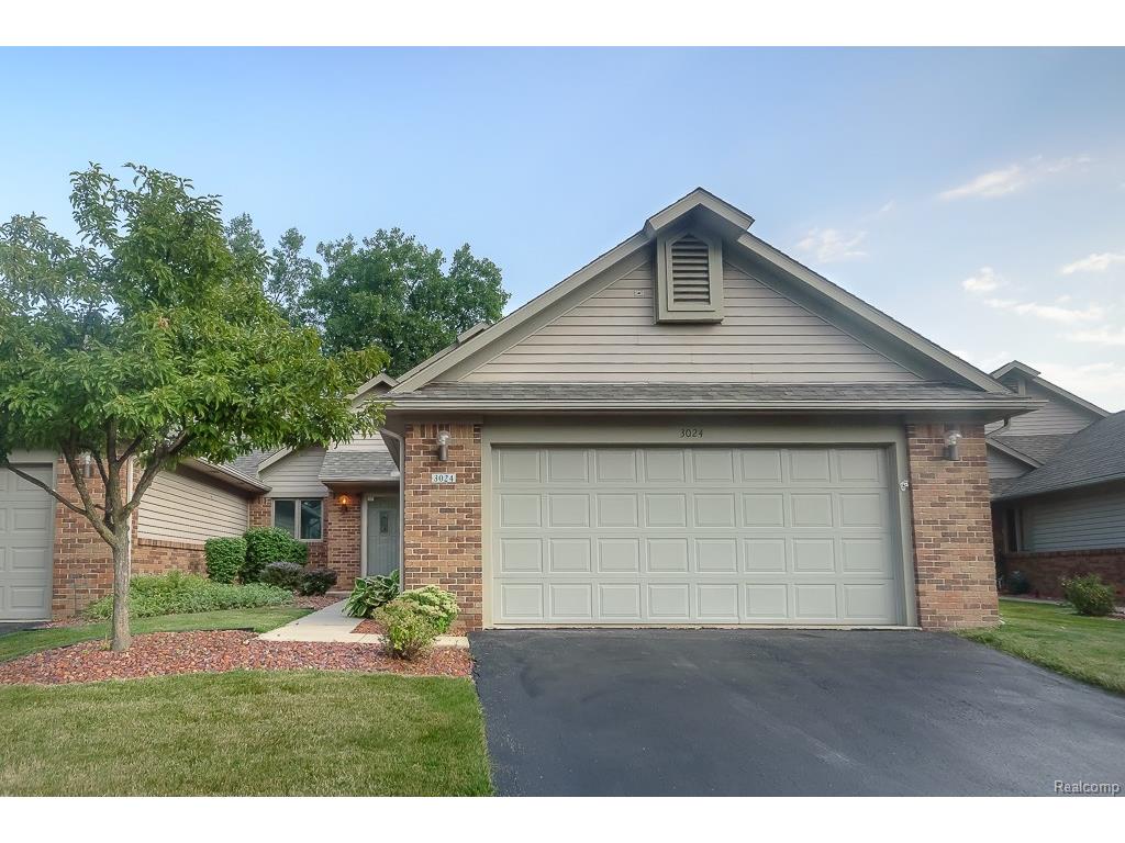 3024 Rivers Edge, Wayne, MI 48184 photo 1