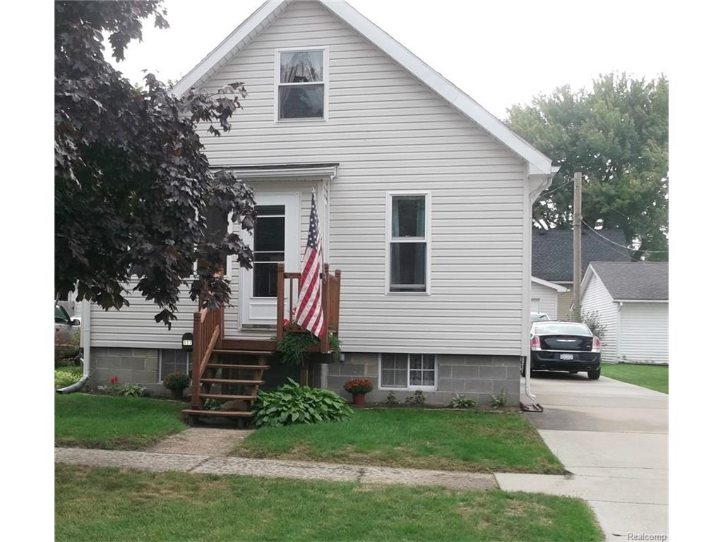 117 Laura St, Saint Clair, MI 48079 photo 1