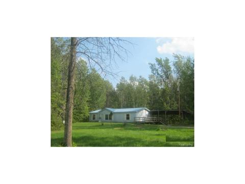1331 W M61, Gladwin, MI 48624 photo 1