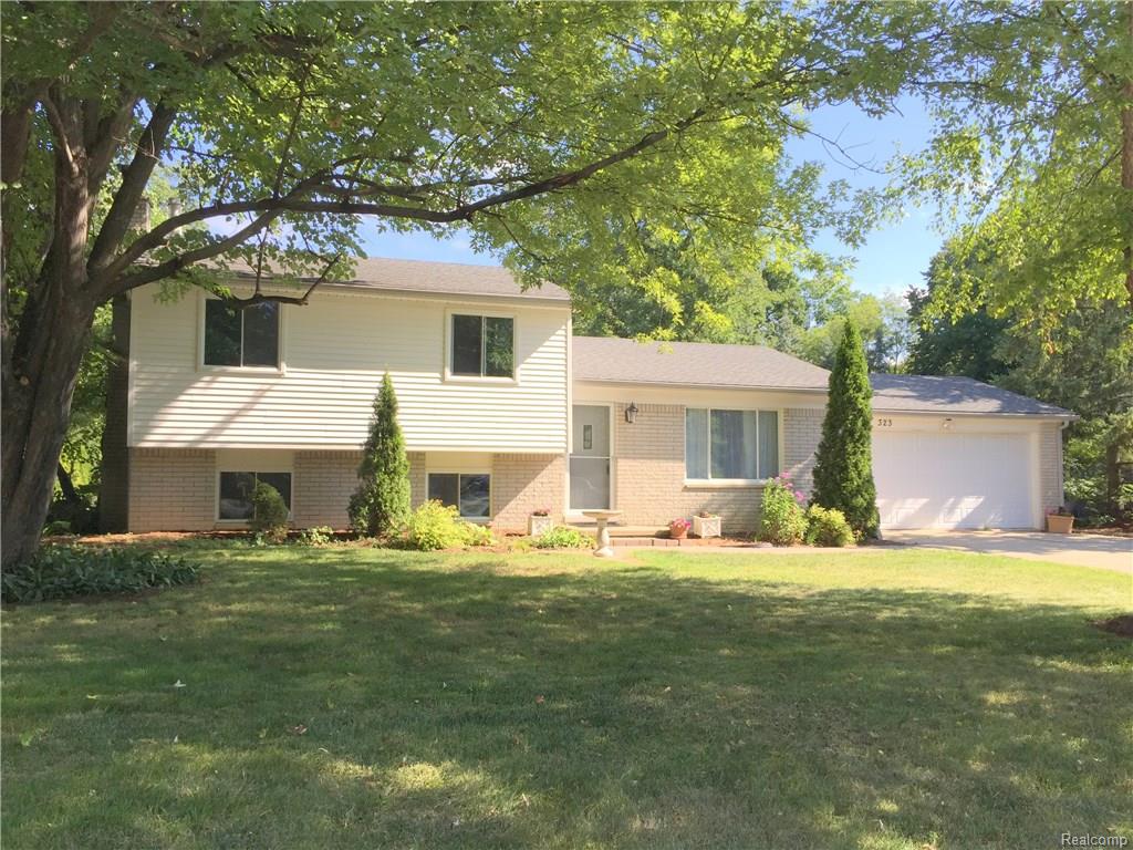 323 E Lovell Dr, Troy, MI 48085 photo 1