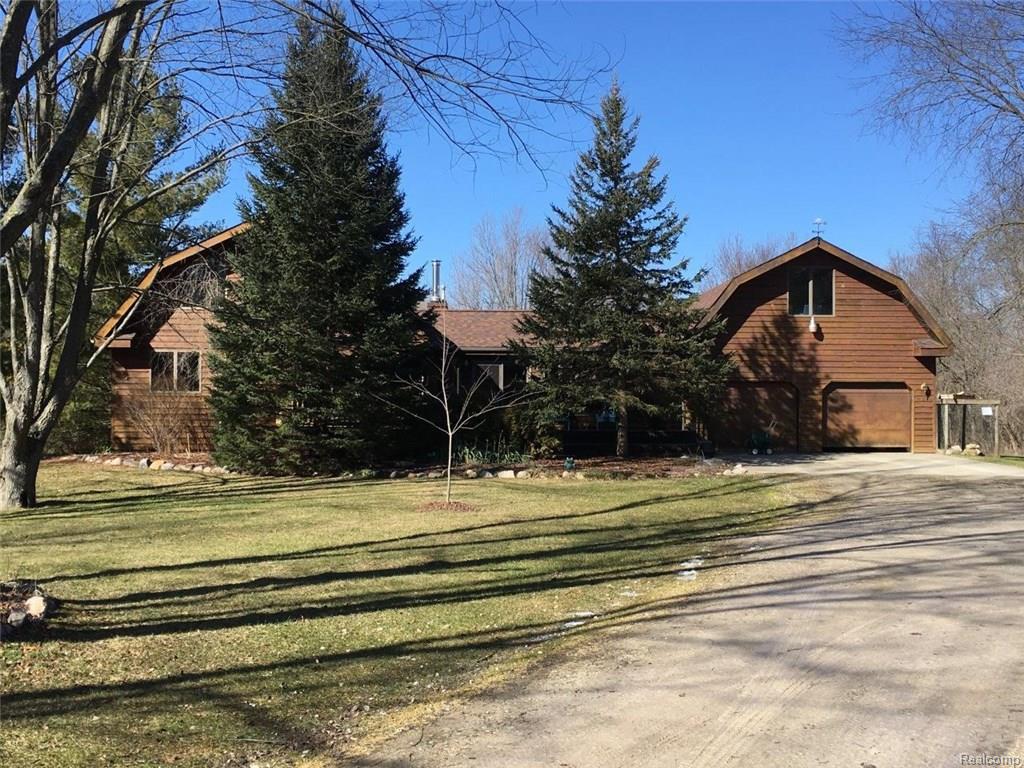 3095 Laura Ln, Howell, MI 48855 photo 1