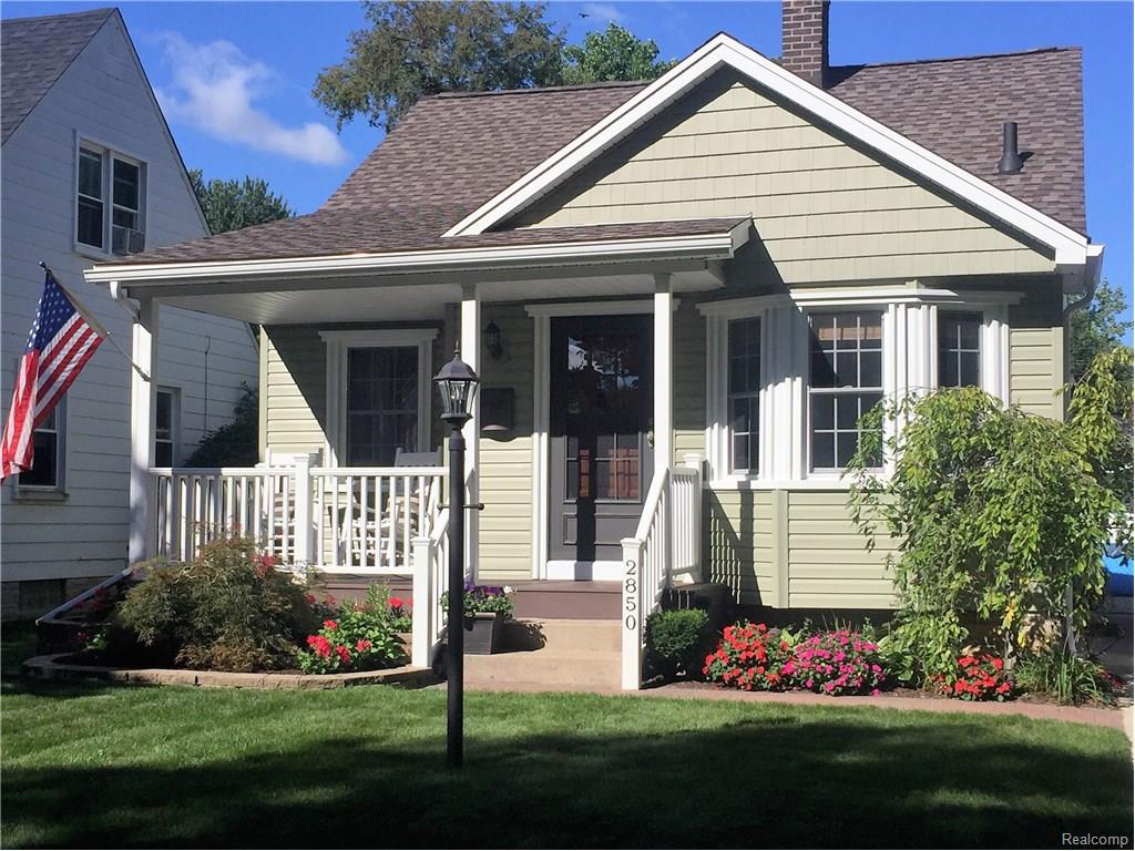2850 Bennett St, Dearborn, MI 48124 photo 1