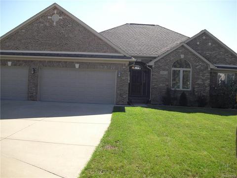 16472 Lilac Ct, Macomb, MI 48044 photo 1