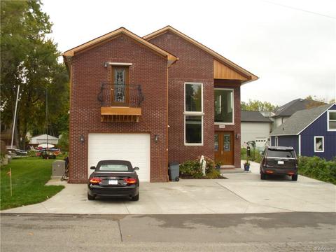 2190 Park Cir, Keego Harbor, MI 48320 photo 1