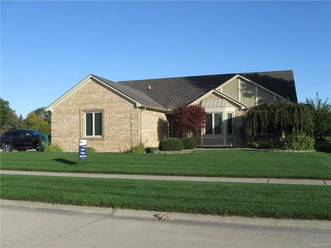 17943 Edgewood Dr, Macomb, MI 48044 photo 1