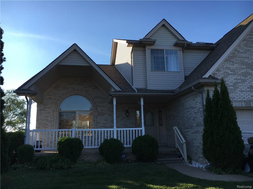 5900 Crystal Lk, Romulus, MI 48174 photo 1