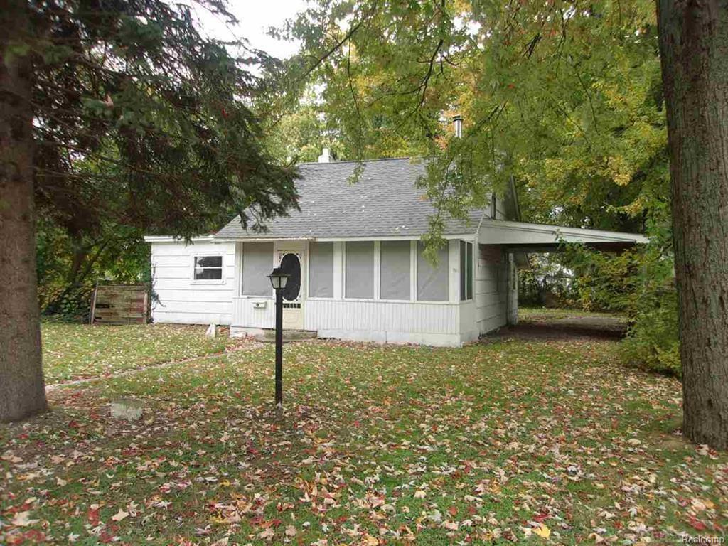 419 Columbia St, Algonac, MI 48001 photo 1