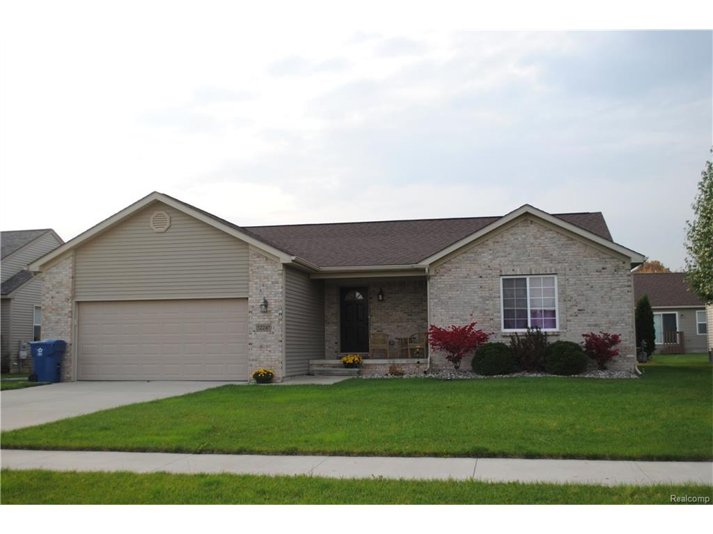 12281 Matthews St, Carleton, MI 48117 photo 1