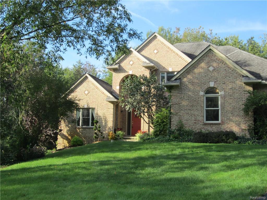 1892 Sharp Sand Cir, Brighton, MI 48114 photo 1