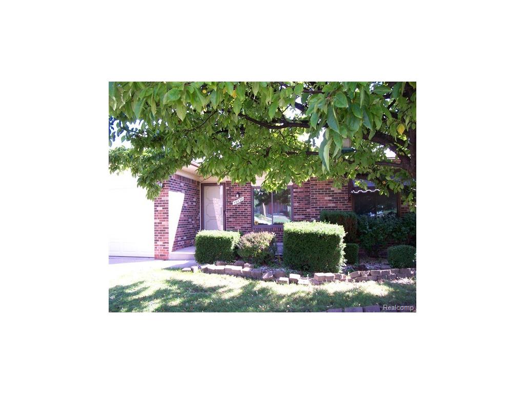 46438 Apple, Macomb, MI 48044 photo 1