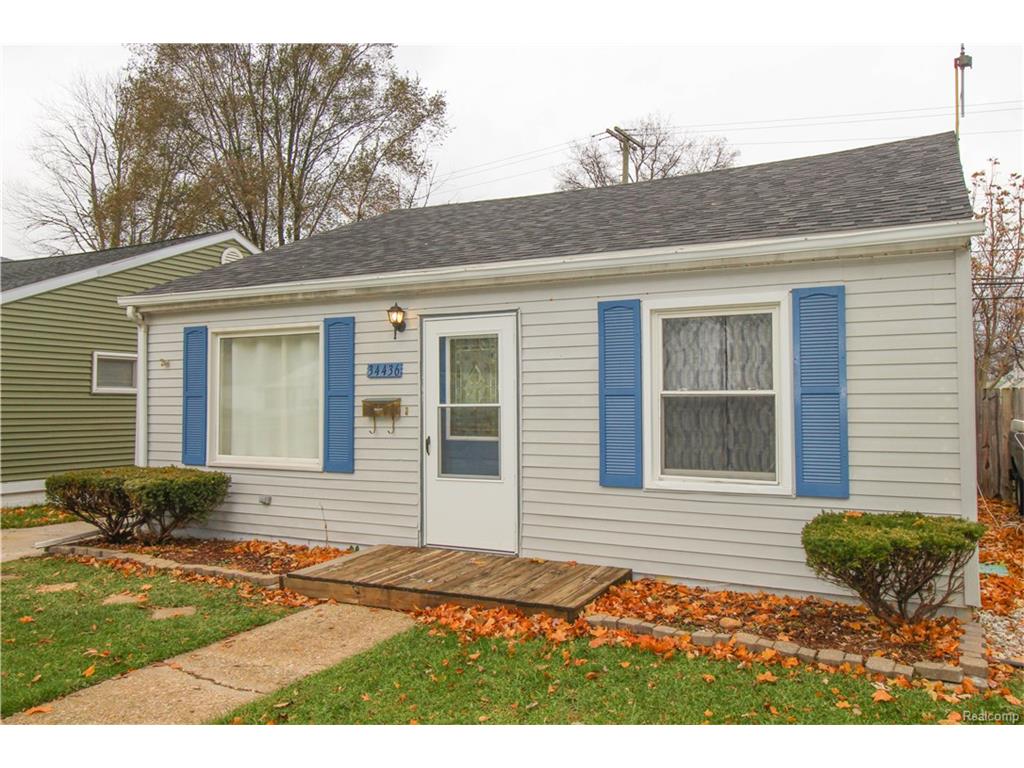 34436 Winslow St, Wayne, MI 48184 photo 1