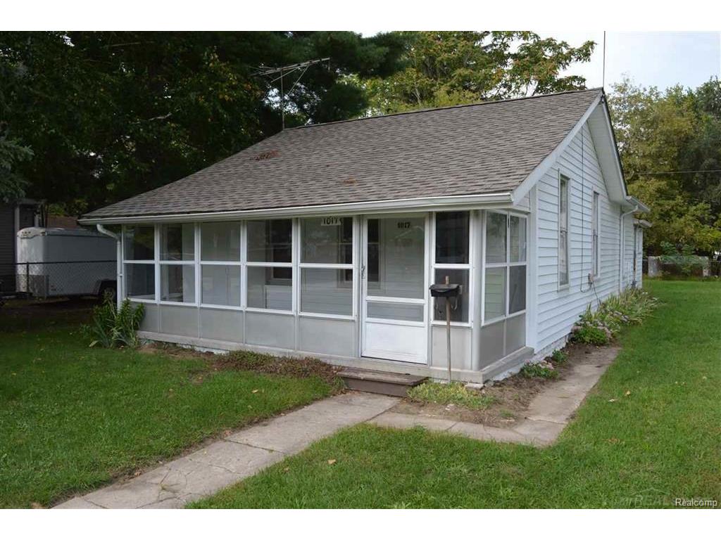 1017 Market St, Algonac, MI 48001 photo 1