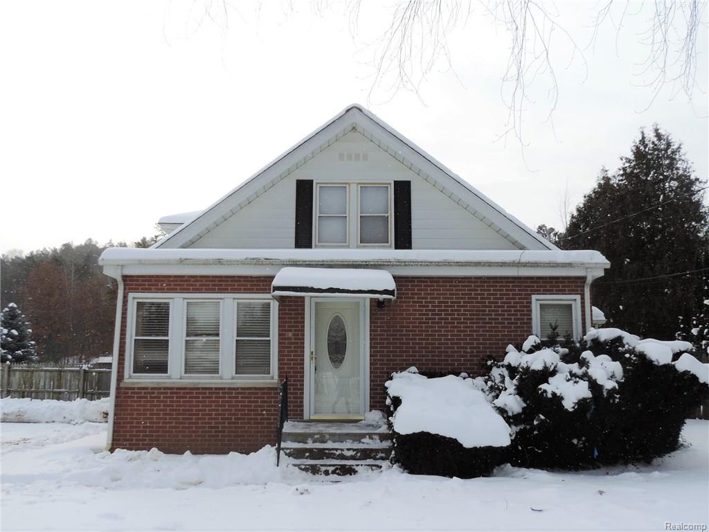 6527 Maple Dr, Clarkston, MI 48346 photo 1