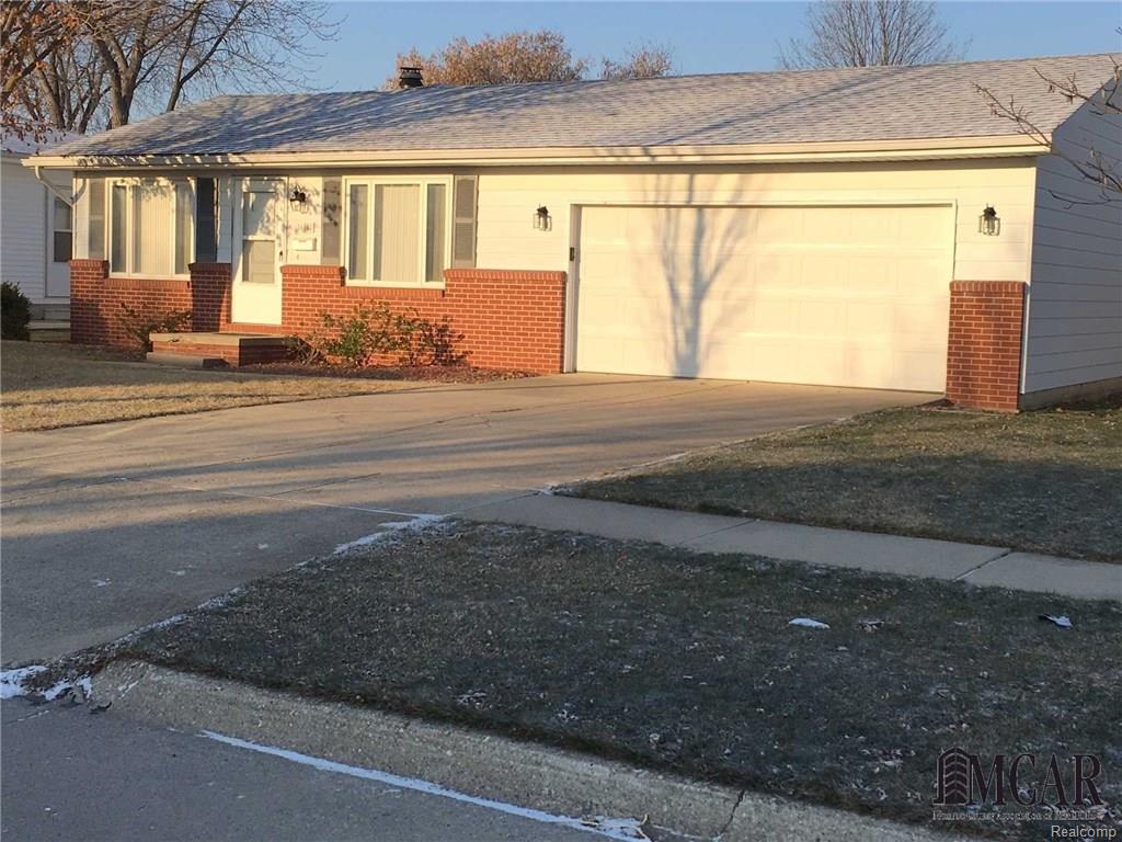 655 Toll St, Monroe, MI 48162 photo 1