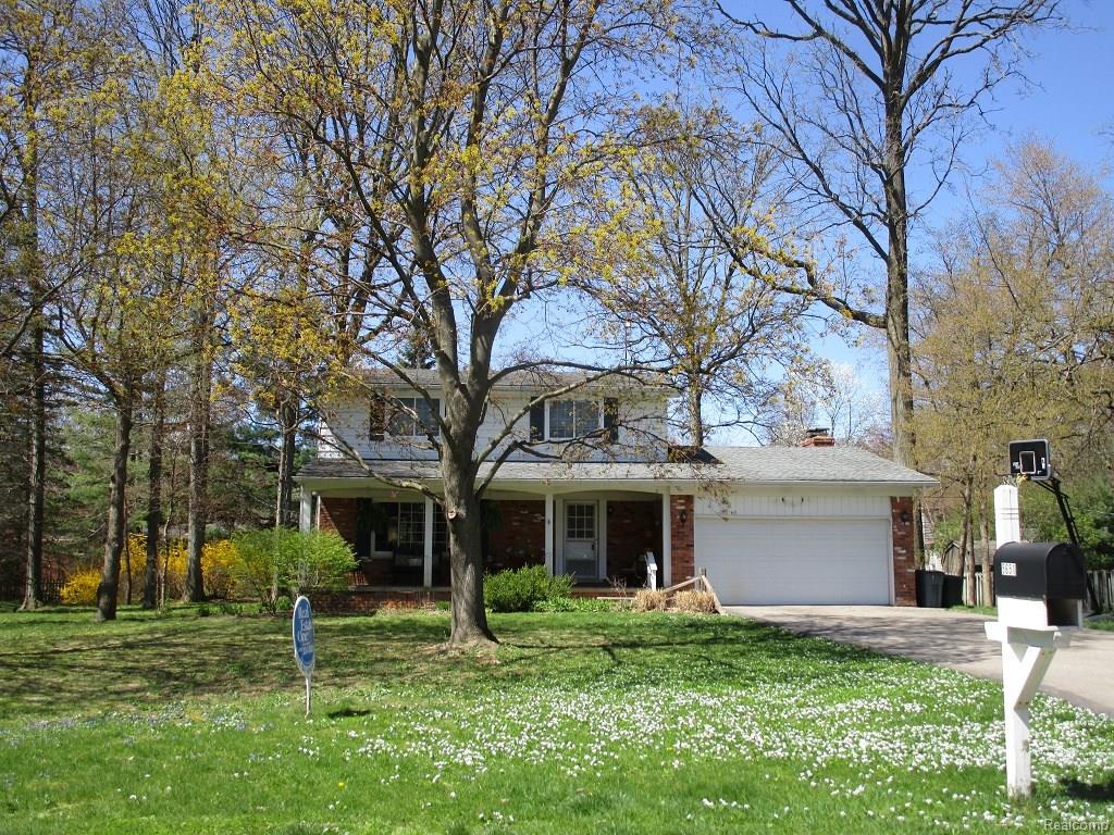 5651 Chickadee Ln, Clarkston, MI 48346 photo 1