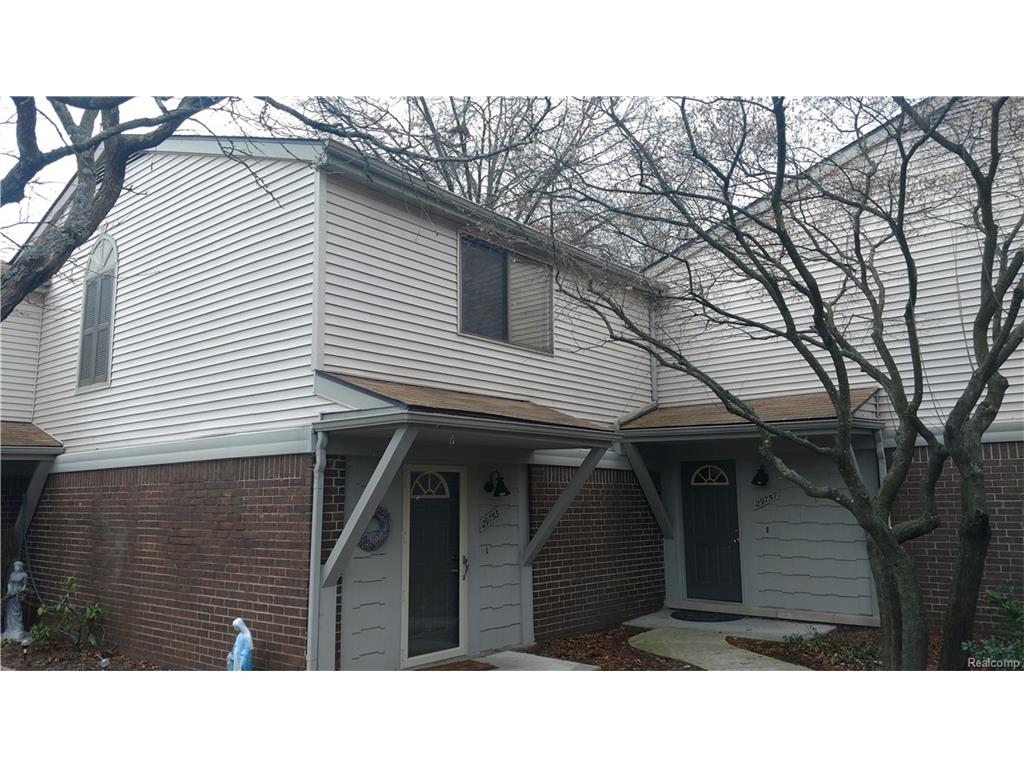 29753 Farmbrook Villa Ln, Southfield, MI 48034 photo 1