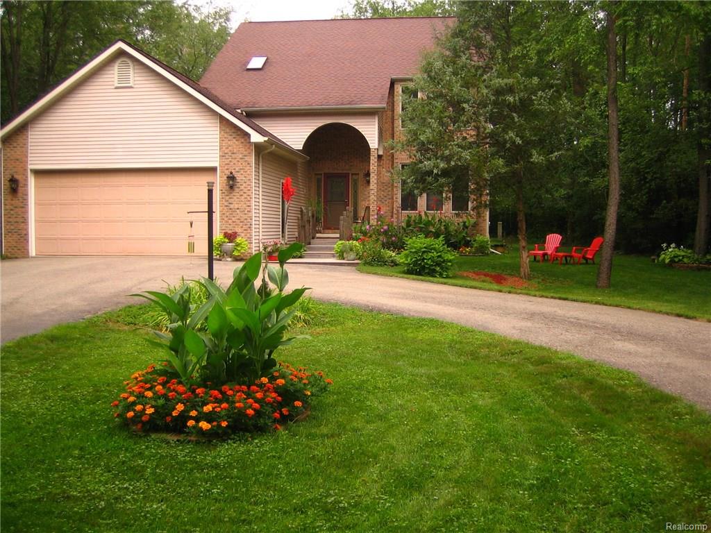 7355 River Pines Trl, Brighton, MI 48116 photo 1