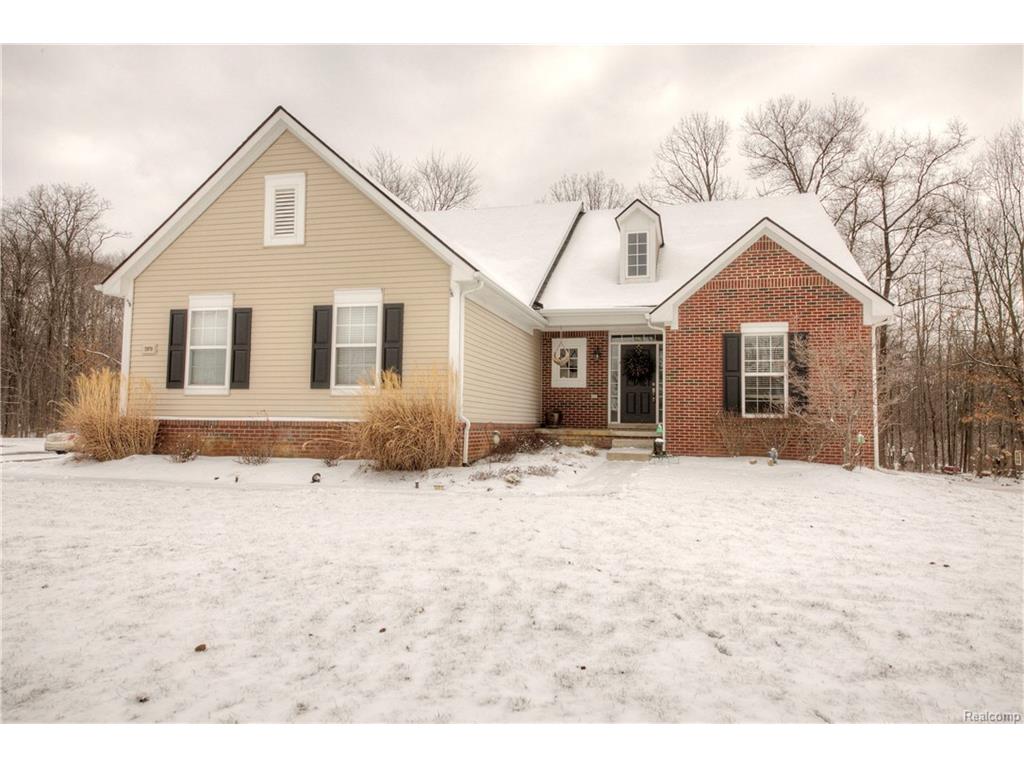 5970 Pine Trace Ct, Genoa Twp, MI 48843 photo 1