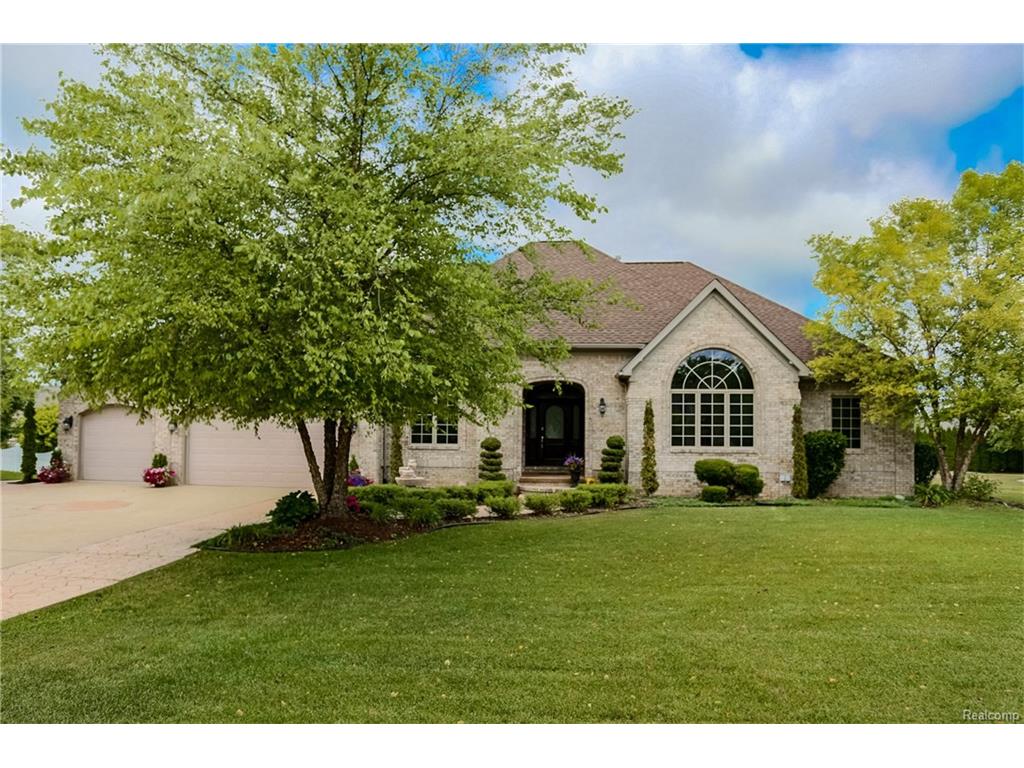 205 Golfview Way, Monroe, MI 48162 photo 1