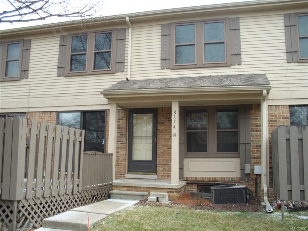 8674 Forest Ct, Warren, MI 48093 photo 1