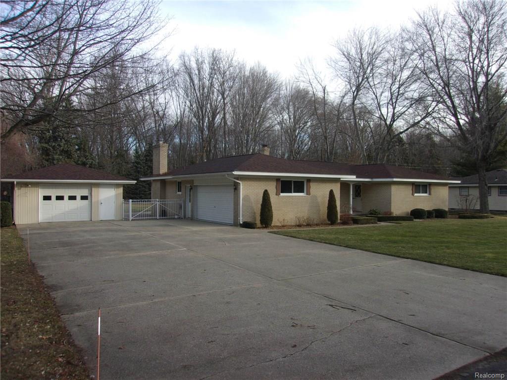 970 Golfview St, Algonac, MI 48001 photo 1