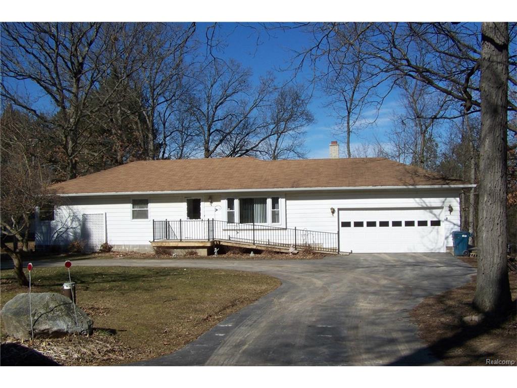 4848 Vines Rd, Howell, MI 48843 photo 1