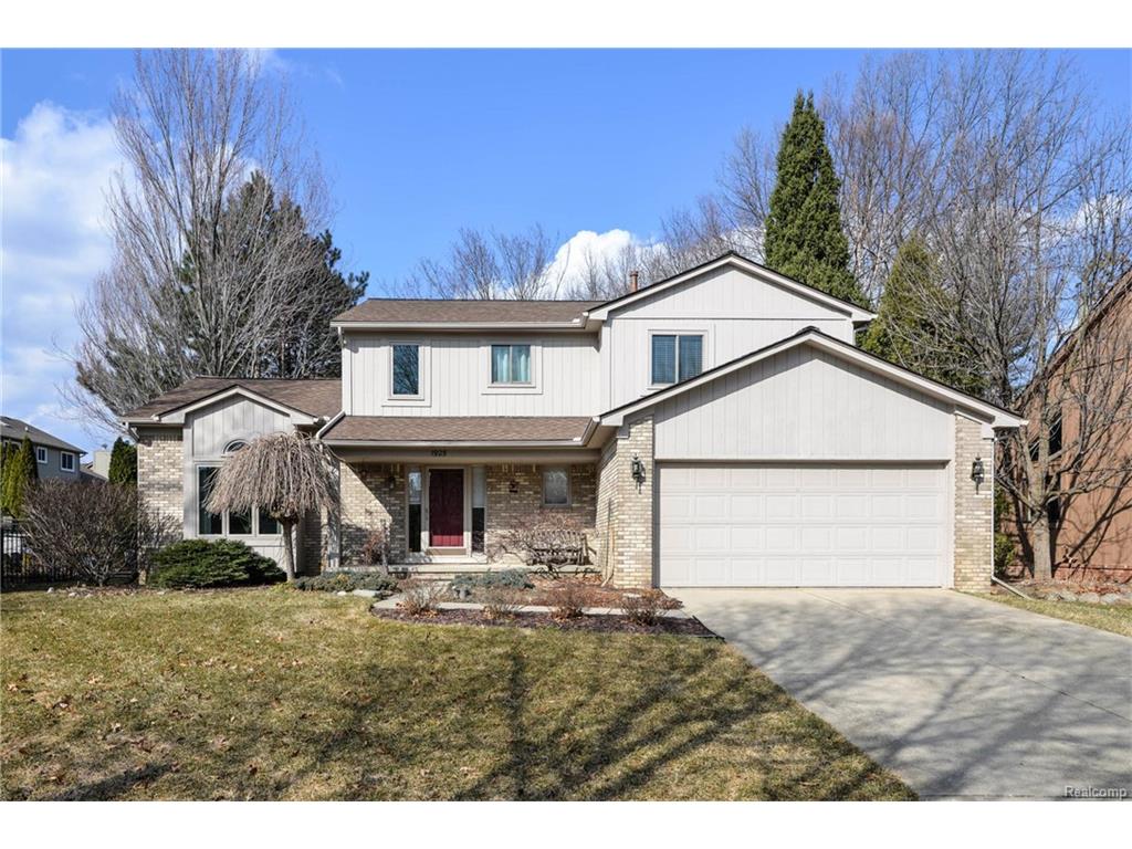 1925 Grasmere Ln, Wixom, MI 48393 photo 1