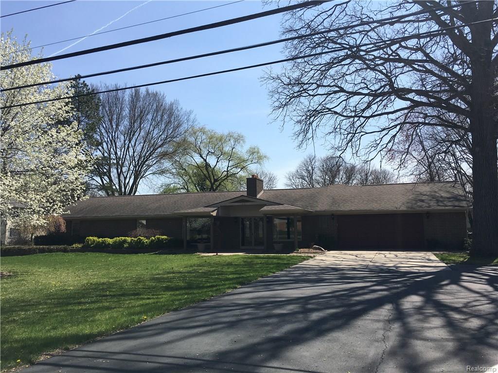 640 E Wattles Rd, Troy, MI 48085 photo 1