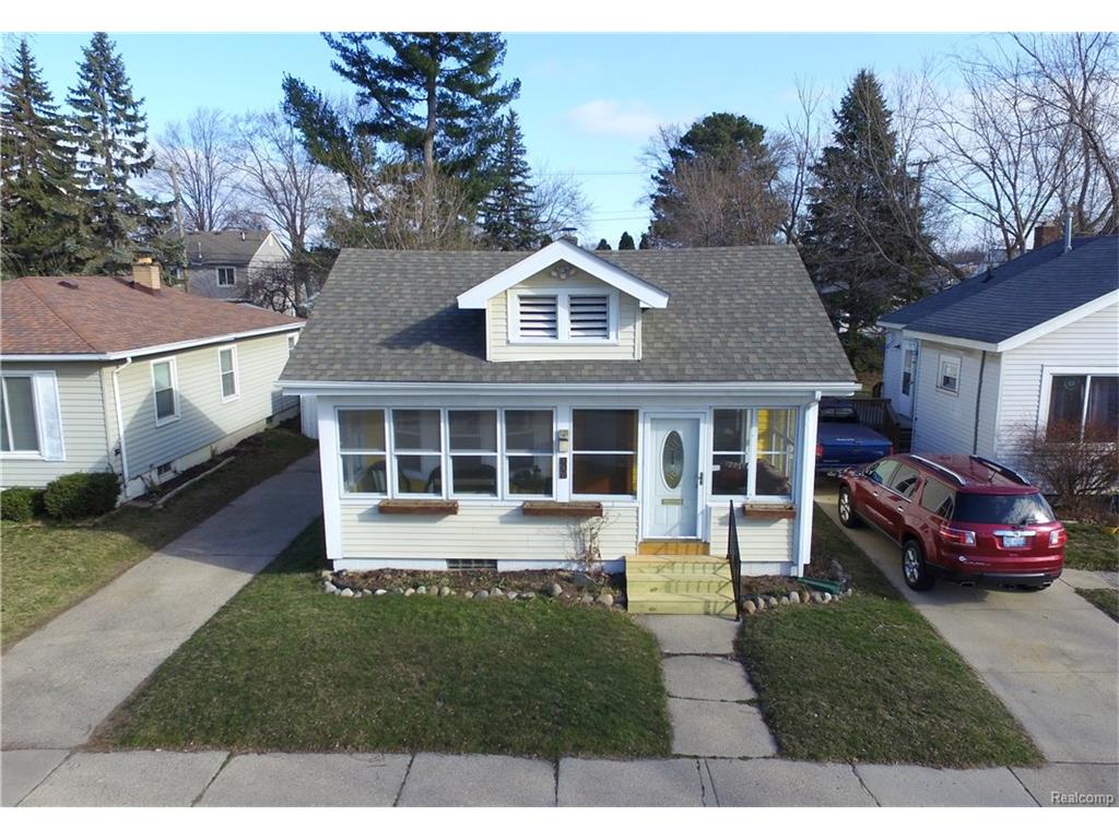 112 Charlevoix St, Clawson, MI 48017 photo 1