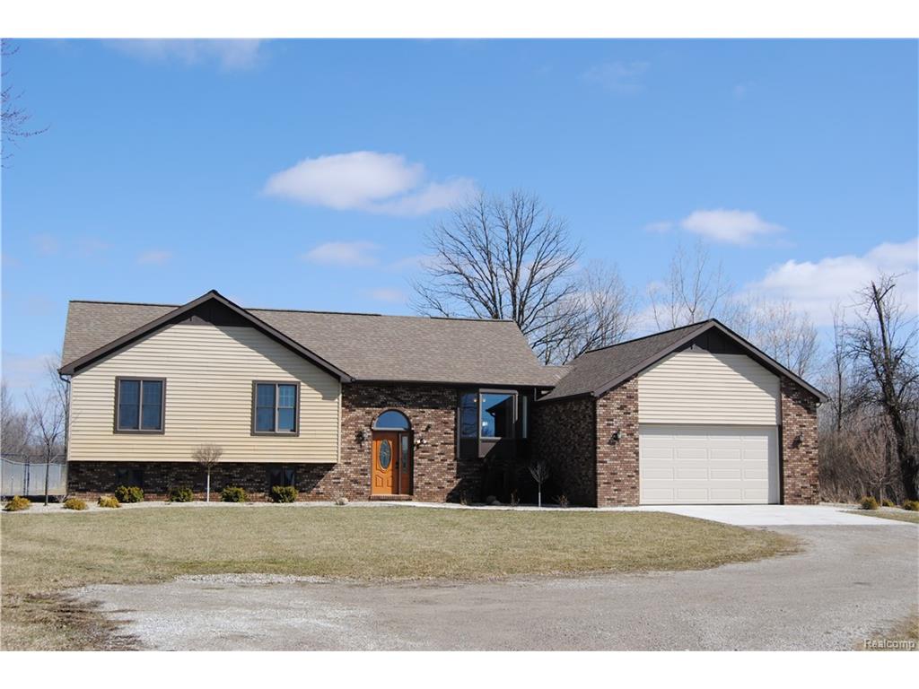 5704 Capac, Capac, MI 48014 photo 1
