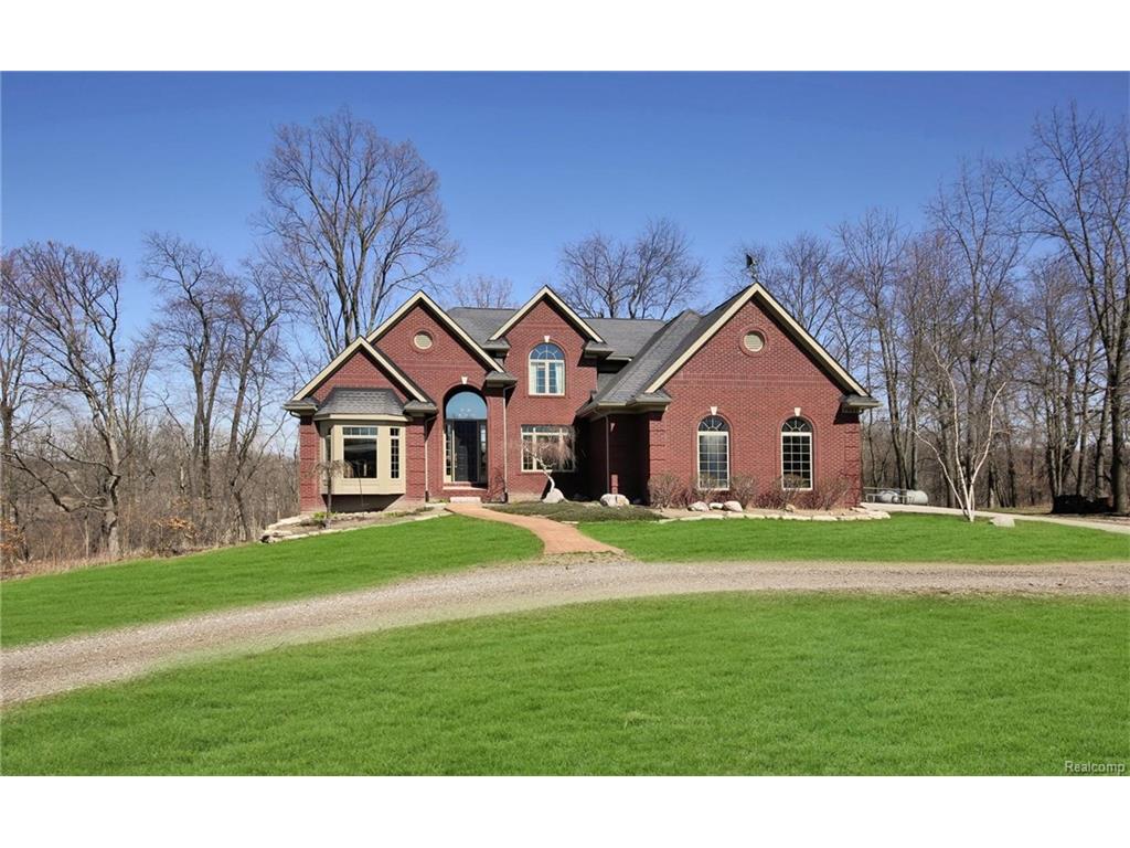 7990 Antcliff Rd, Howell, MI 48855 photo 1
