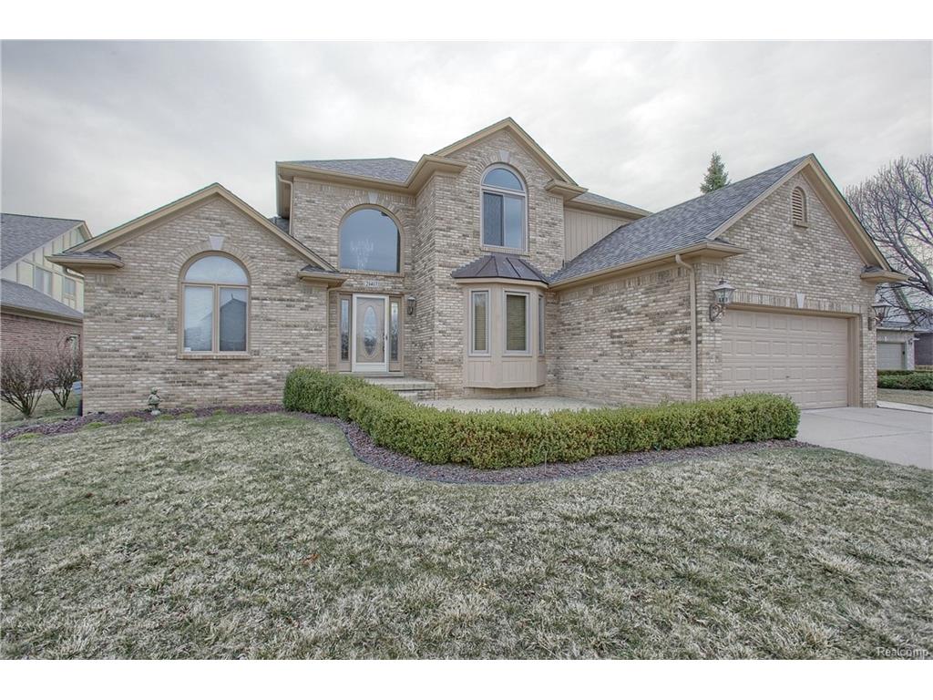 21417 Carlton Dr, Macomb, MI 48044 photo 1