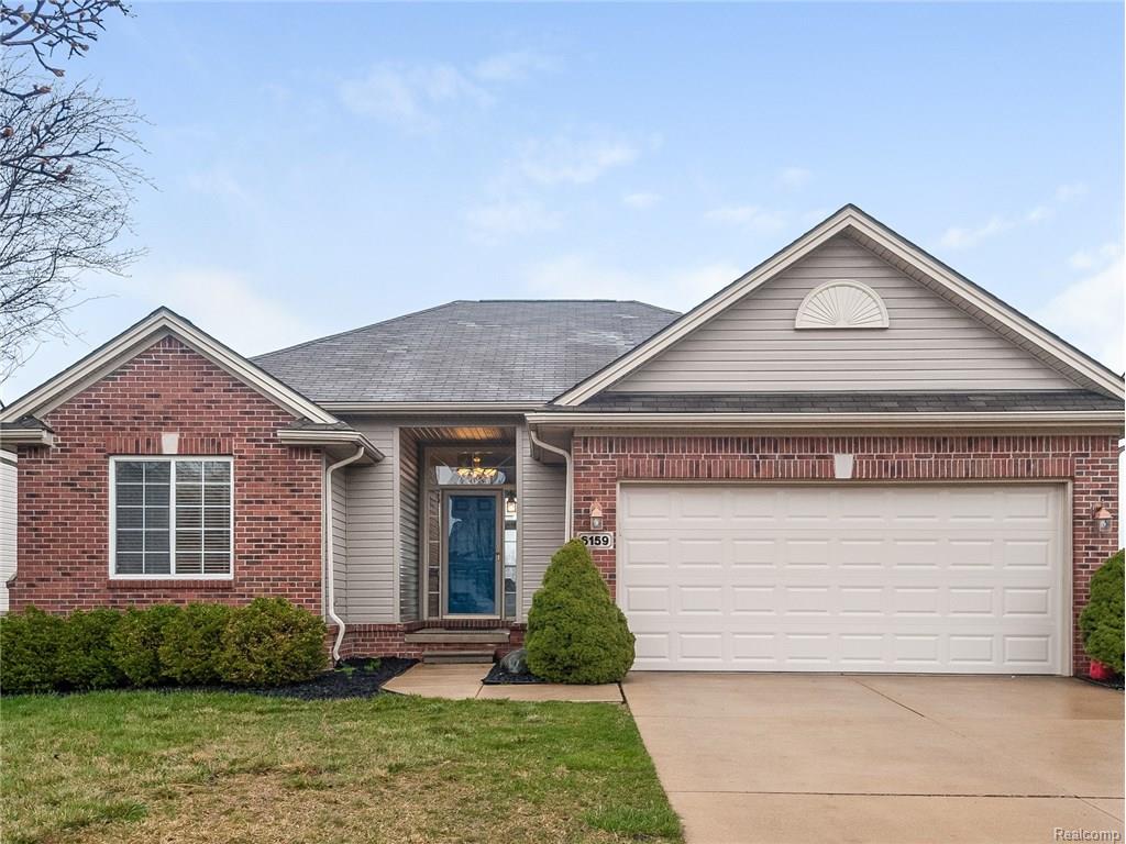 6159 Swan Lake Dr, Romulus, MI 48174 photo 1