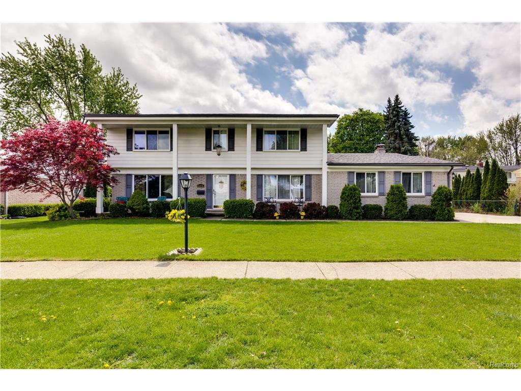 11276 Olive St, Warren, MI 48093 photo 1
