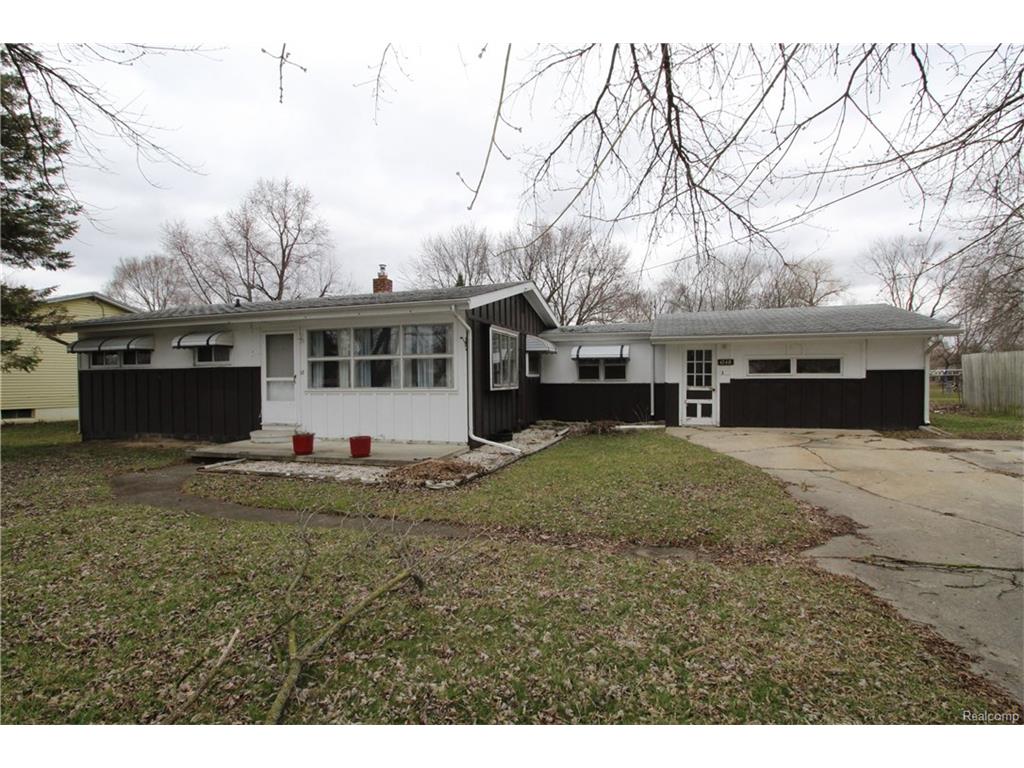 4148 Independence Dr, Flint, MI 48506 photo 1
