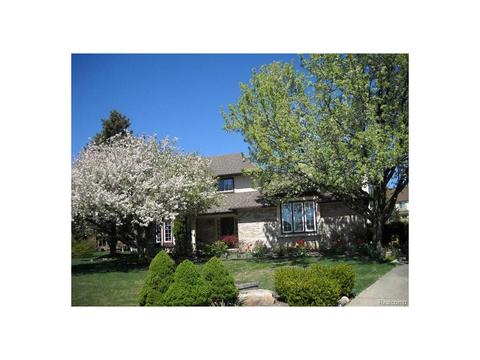 1132 Prosper Dr, Troy, MI 48098 photo 1