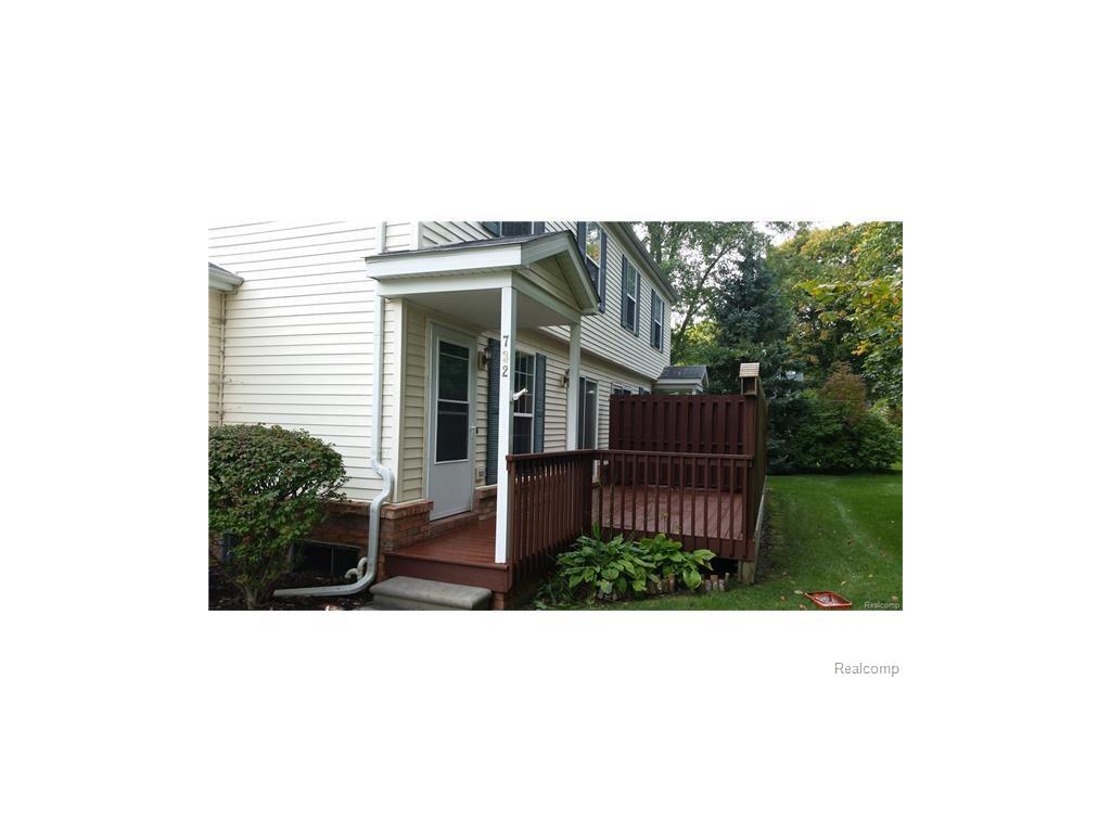 732 Griswold St, Howell, MI 48843 photo 1