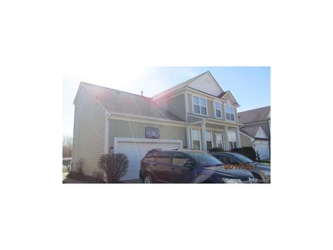 7797 Surrey Dr, Romulus, MI 48174 photo 1