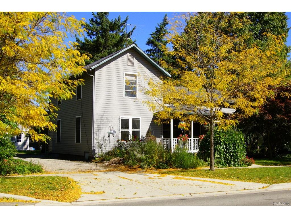 728 E Sibley St, Howell, MI 48843 photo 1